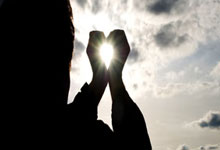 米兰体育官网：[天下足球]独“木”难成森林 曼城客.